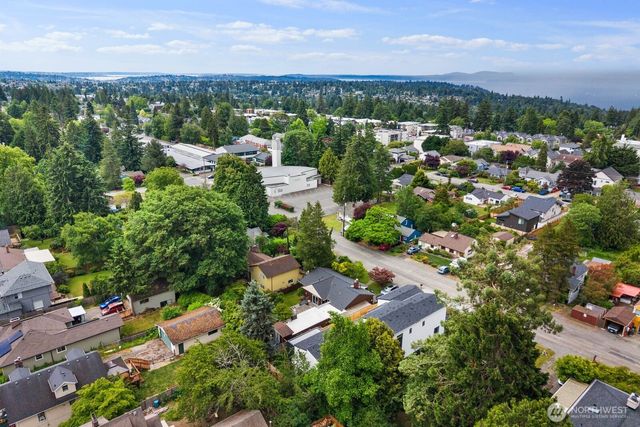 11748 Dayton Avenue N, Seattle, WA 98133