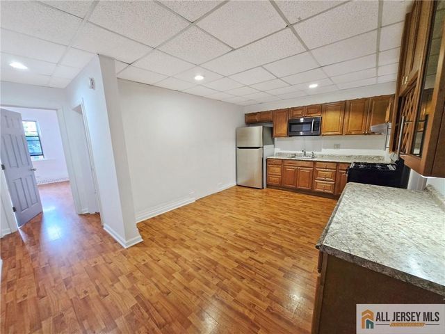 106 S Broadway, South Amboy, NJ 08879