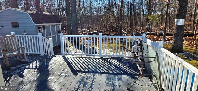 727 DOGWOOD DR, Green Lane, PA 18054