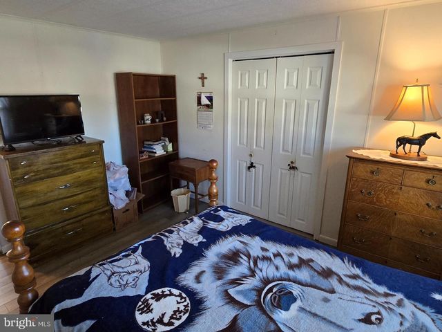 727 DOGWOOD DR, Green Lane, PA 18054