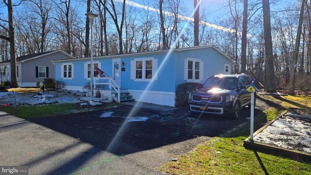 727 DOGWOOD DR, Green Lane, PA 18054