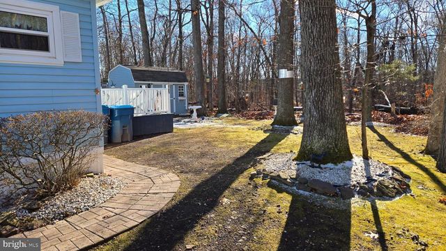 727 DOGWOOD DR, Green Lane, PA 18054