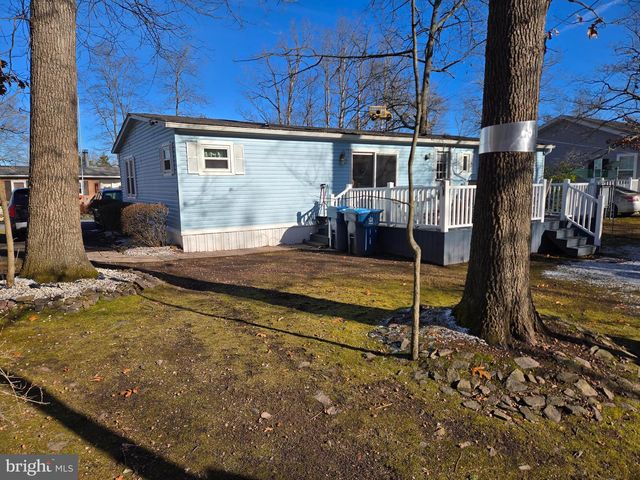 727 DOGWOOD DR, Green Lane, PA 18054