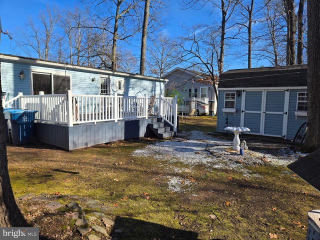 727 DOGWOOD DR, Green Lane, PA 18054