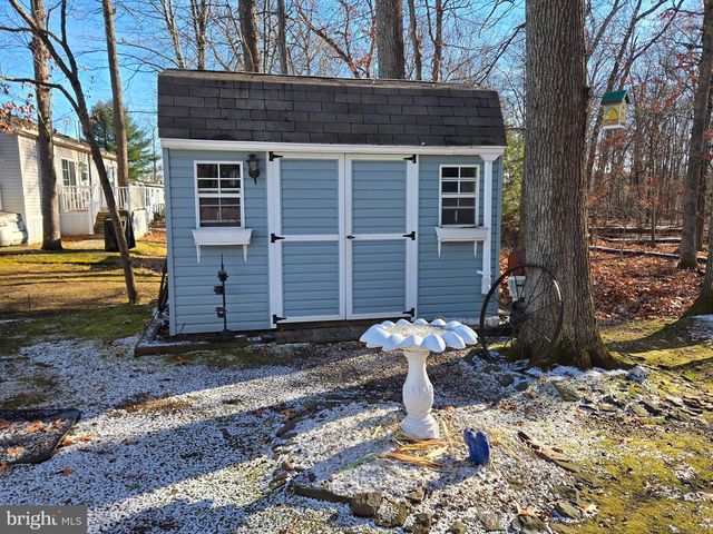 727 DOGWOOD DR, Green Lane, PA 18054