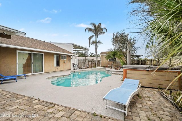 1131 Fairway Court NE, Palm Bay, FL 32905