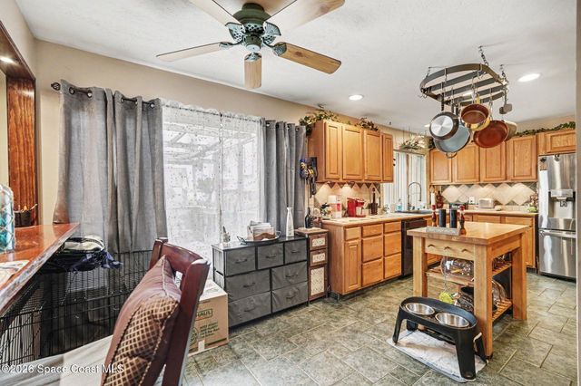 1131 Fairway Court NE, Palm Bay, FL 32905