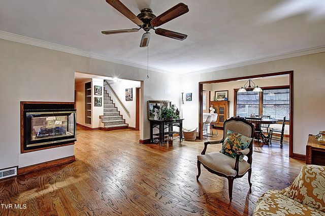 627 West Maple Street, Johnson City, TN 37604