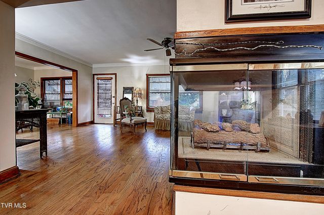 627 West Maple Street, Johnson City, TN 37604