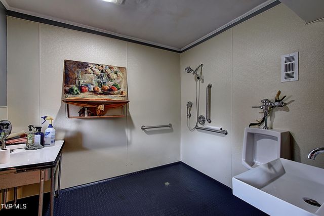 627 West Maple Street, Johnson City, TN 37604