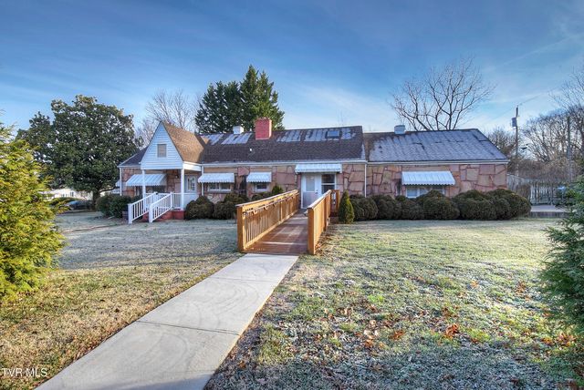 627 West Maple Street, Johnson City, TN 37604