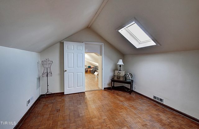 627 West Maple Street, Johnson City, TN 37604