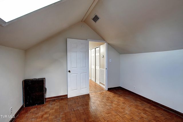 627 West Maple Street, Johnson City, TN 37604