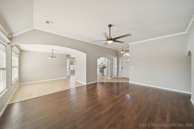 4980 E Chestnut Drive, Claremore, OK 74019