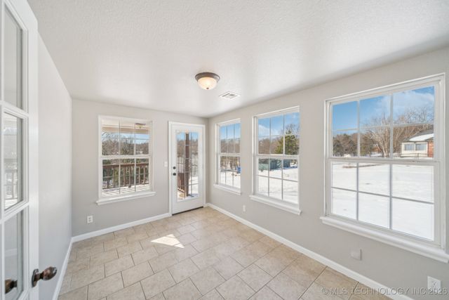 4980 E Chestnut Drive, Claremore, OK 74019