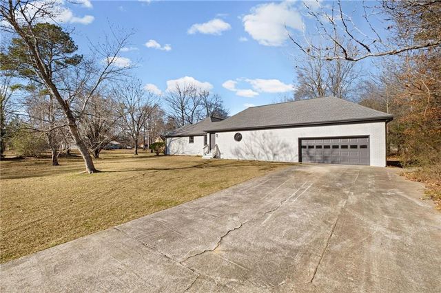 98 Sunridge NW Drive, Rome, GA 30165