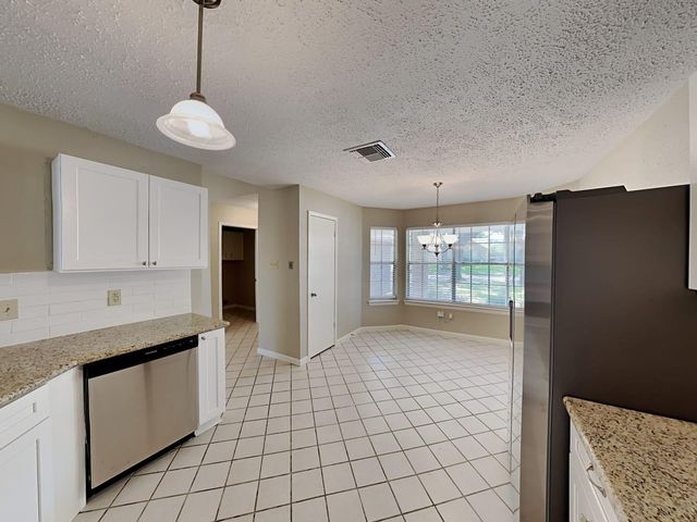 6610 Bellfield Manor Lane, Houston, TX 77084