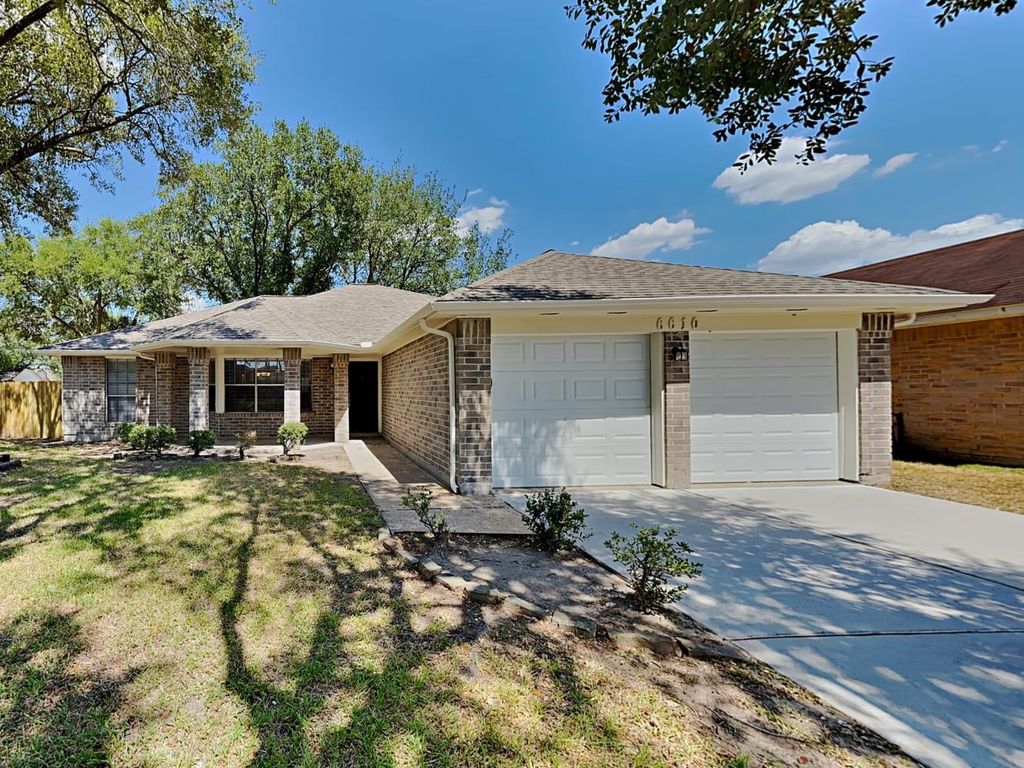 6610 Bellfield Manor Lane, Houston, TX 77084