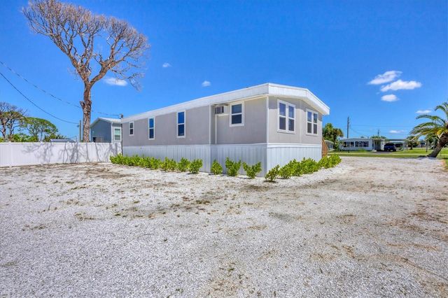 3280 HOLLY AVENUE, Englewood, FL 34224