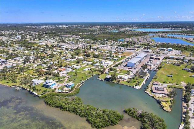 3280 HOLLY AVENUE, Englewood, FL 34224