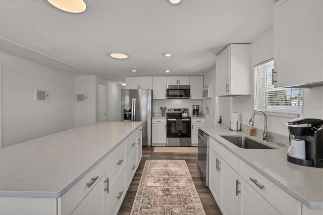 3280 HOLLY AVENUE, Englewood, FL 34224
