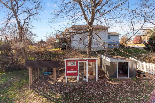 305 South Road, Mount Horeb, WI 53572