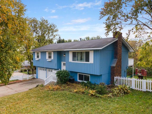 305 South Road, Mount Horeb, WI 53572