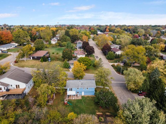 305 South Road, Mount Horeb, WI 53572