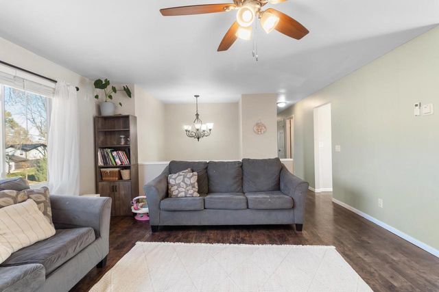 305 South Road, Mount Horeb, WI 53572