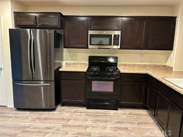 7013 Bella Strada, Fontana, CA 92336