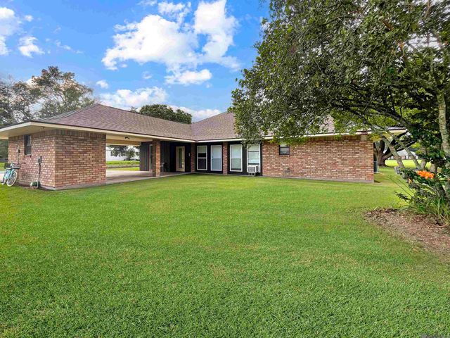 13180 Galloway Garden Rd, Walker, LA 70785