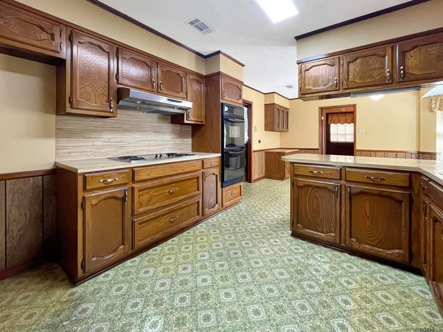 13180 Galloway Garden Rd, Walker, LA 70785