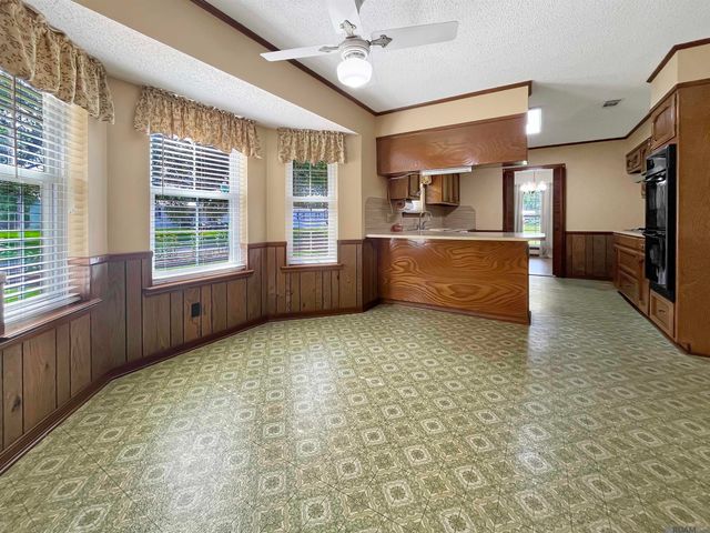 13180 Galloway Garden Rd, Walker, LA 70785