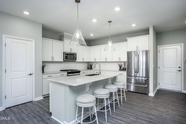 372 Abbots Mill Drive, Raleigh, NC 27603