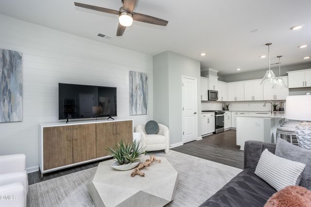 372 Abbots Mill Drive, Raleigh, NC 27603