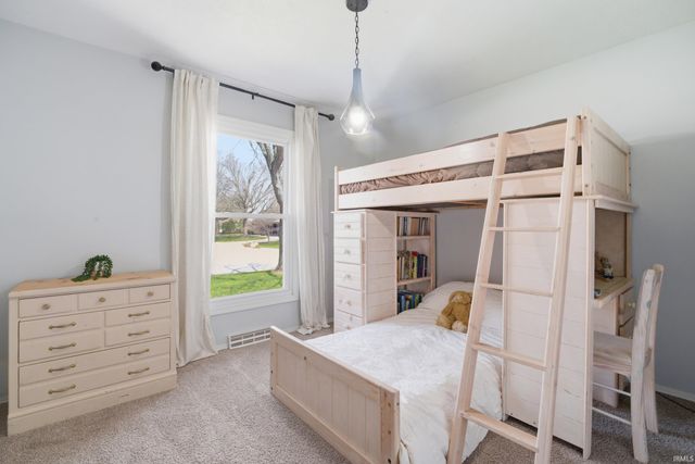 982 S Southernview Drive, Lafayette, IN 47909