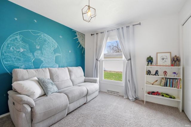 982 S Southernview Drive, Lafayette, IN 47909