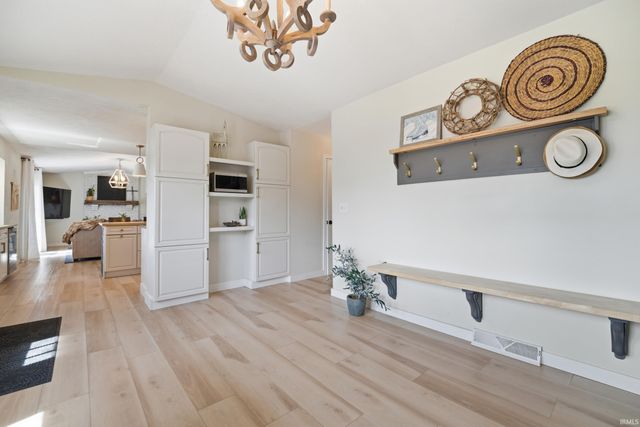 982 S Southernview Drive, Lafayette, IN 47909