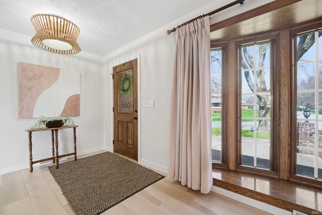 982 S Southernview Drive, Lafayette, IN 47909