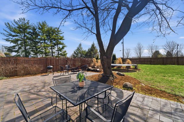 982 S Southernview Drive, Lafayette, IN 47909