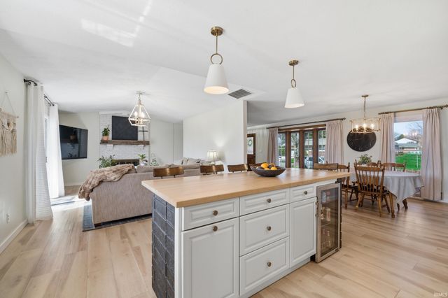 982 S Southernview Drive, Lafayette, IN 47909