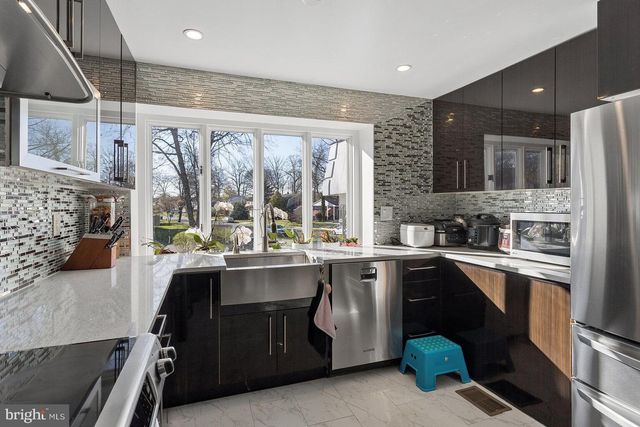 1931 BIRCHWOOD CT, Cherry Hill, NJ 08003