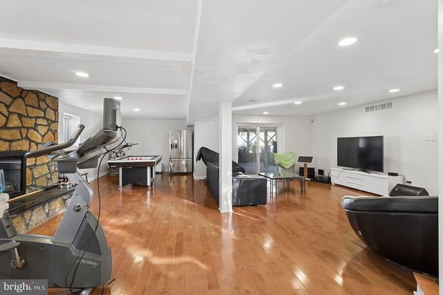 1931 BIRCHWOOD CT, Cherry Hill, NJ 08003