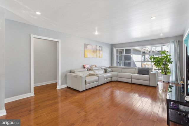 1931 BIRCHWOOD CT, Cherry Hill, NJ 08003