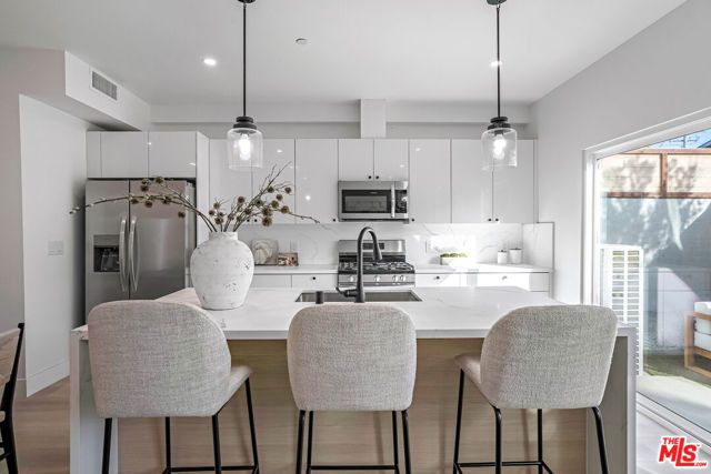 5830 David Avenue, Culver City, CA 90034