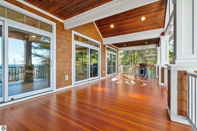 4903 Lake Shore Drive, Charlevoix, MI 49720