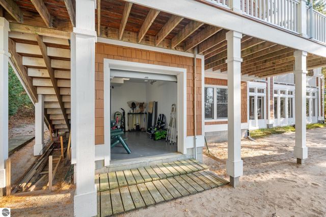 4903 Lake Shore Drive, Charlevoix, MI 49720