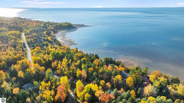 4903 Lake Shore Drive, Charlevoix, MI 49720