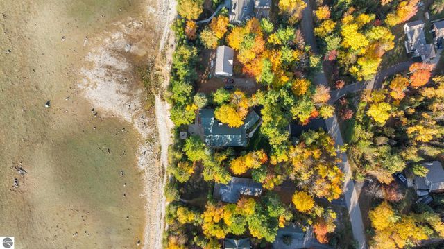 4903 Lake Shore Drive, Charlevoix, MI 49720