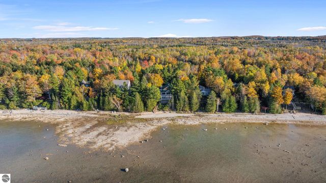 4903 Lake Shore Drive, Charlevoix, MI 49720